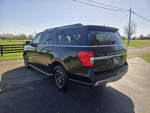 2022 Ford Expedition Max XLT