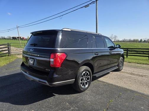 2022 Ford Expedition Max XLT