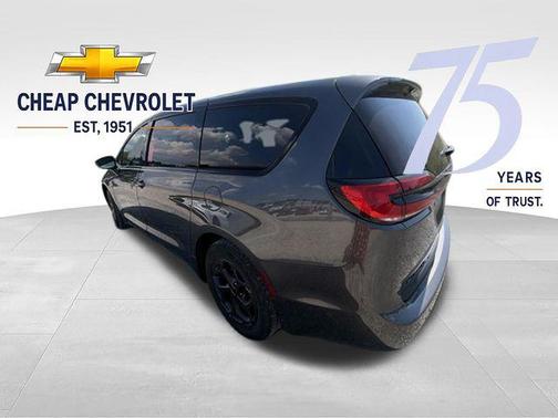 Granite Crystal Metallic Clearcoat 2022 Chrysler Pacifica Hybrid Touring L