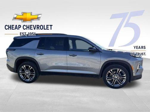 Sterling Gray Metallic 2025 Chevrolet Traverse LT