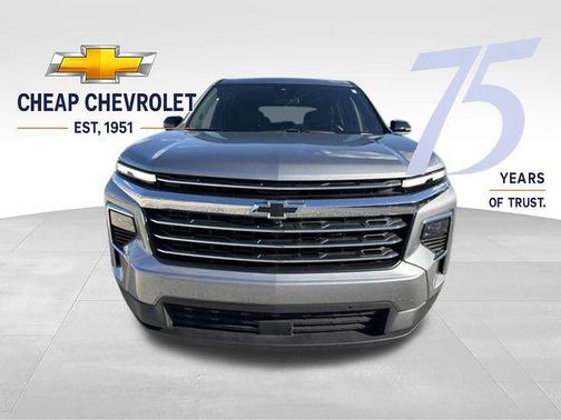 Sterling Gray Metallic 2025 Chevrolet Traverse LT