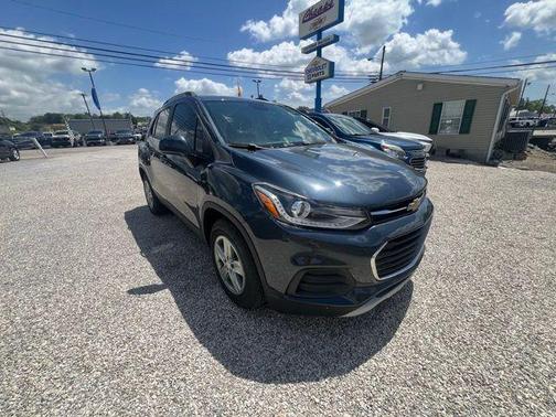 Shadow Gray Metallic 2021 Chevrolet Trax LT