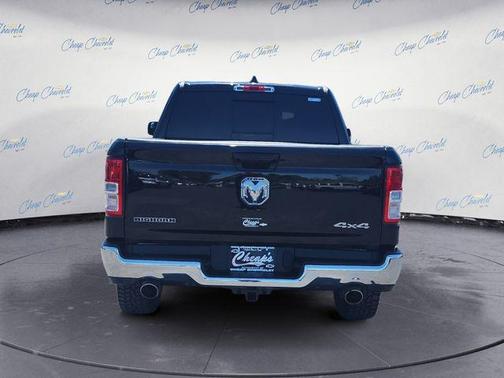 Diamond Black Crystal Pearlcoat 2022 RAM 1500 Big Horn/Lone Star