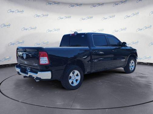 Diamond Black Crystal Pearlcoat 2022 RAM 1500 Big Horn/Lone Star