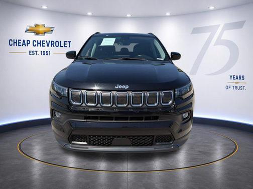 Diamond Black Crystal Pearlcoat 2022 Jeep Compass Latitude Lux