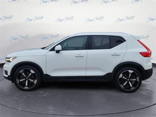 2019 Volvo XC40 T5 Momentum