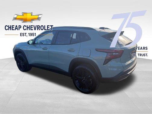 Cacti Green 2026 Chevrolet Trax FWD ACTIV