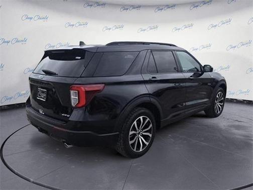 2022 Ford Explorer ST-Line