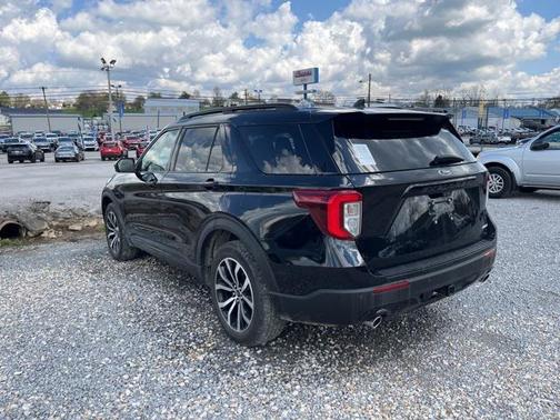 2022 Ford Explorer ST-Line