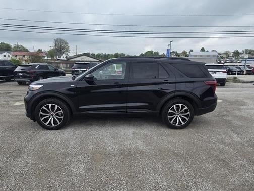 2022 Ford Explorer ST-Line