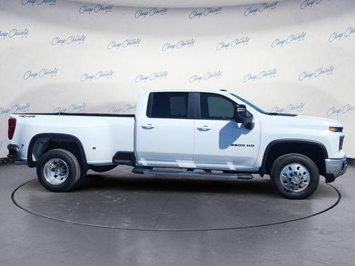 2026 Chevrolet Silverado 3500 LT