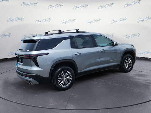 Sterling Gray Metallic 2024 Chevrolet Traverse LT