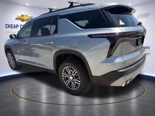 Sterling Gray Metallic 2024 Chevrolet Traverse LT