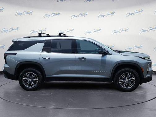 Sterling Gray Metallic 2024 Chevrolet Traverse LT