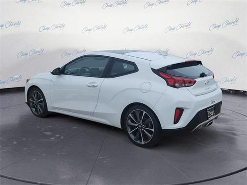 2019 Hyundai Veloster 2