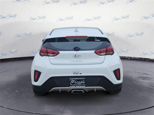 2019 Hyundai Veloster 2