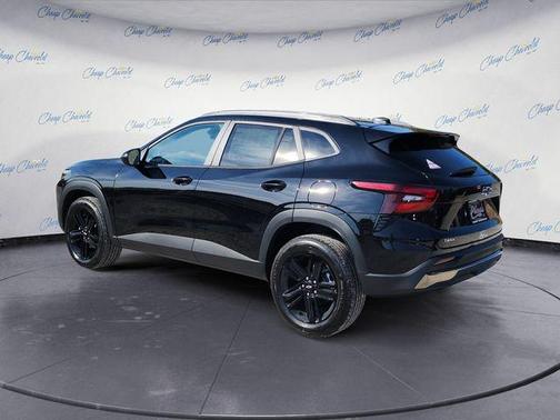 Mosaic Black Metallic 2026 Chevrolet Trax FWD ACTIV