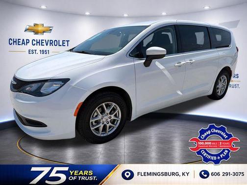 Bright White Clearcoat 2023 Chrysler Voyager LX