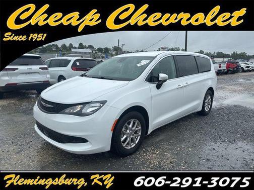 Bright White Clearcoat 2023 Chrysler Voyager LX