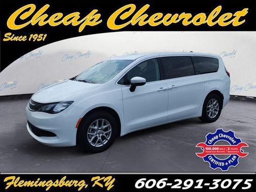 Bright White Clearcoat 2023 Chrysler Voyager LX