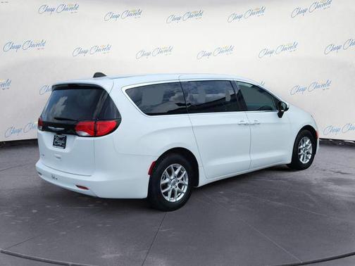 Bright White Clearcoat 2023 Chrysler Voyager LX