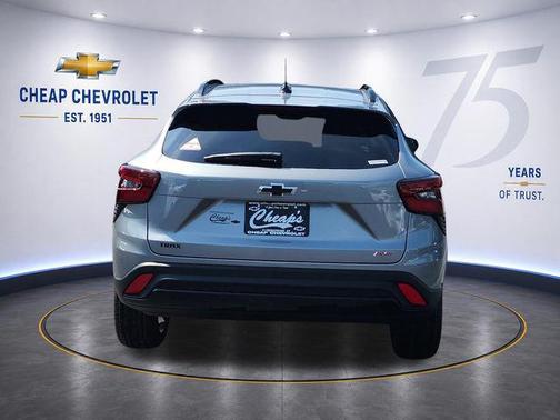 Sterling Gray Metallic 2026 Chevrolet Trax FWD 2RS