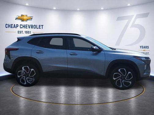 Sterling Gray Metallic 2026 Chevrolet Trax FWD 2RS