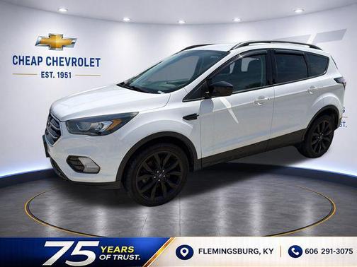 Oxford White 2018 Ford Escape SE