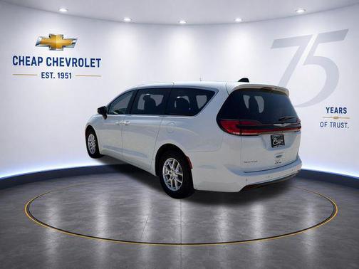 Bright White Clearcoat 2023 Chrysler Pacifica Touring L