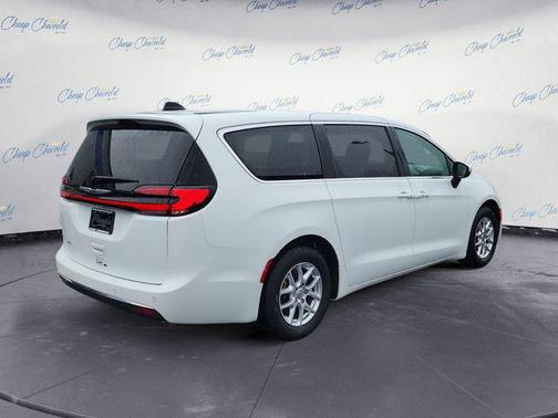 Bright White Clearcoat 2023 Chrysler Pacifica Touring L