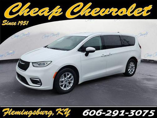 Bright White Clearcoat 2023 Chrysler Pacifica Touring L