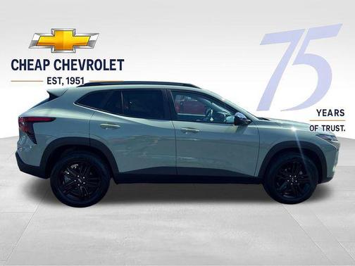 Cacti Green 2025 Chevrolet Trax FWD ACTIV
