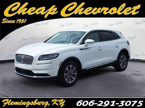 Pristine White Metallic Tri-Coat 2023 Lincoln Nautilus Standard