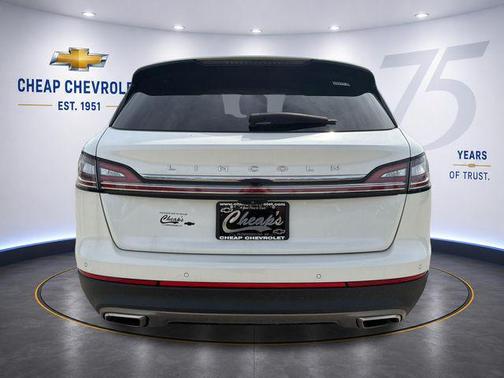 Pristine White Metallic Tri-Coat 2023 Lincoln Nautilus Standard
