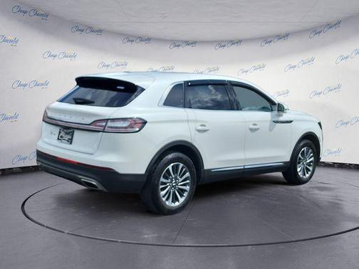 Pristine White Metallic Tri-Coat 2023 Lincoln Nautilus Standard