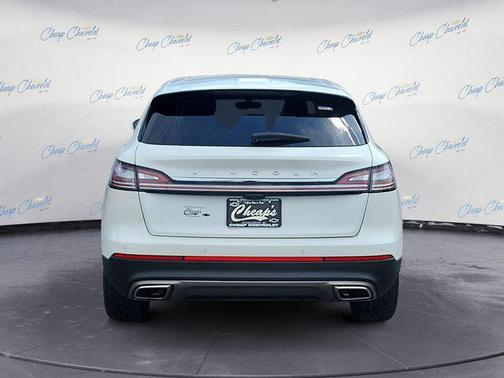 Pristine White Metallic Tri-Coat 2023 Lincoln Nautilus Standard