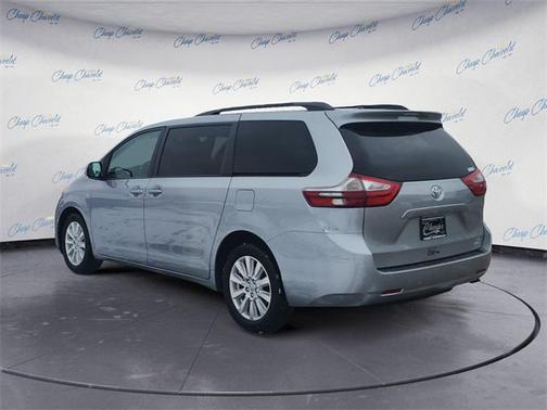 2017 Toyota Sienna LE