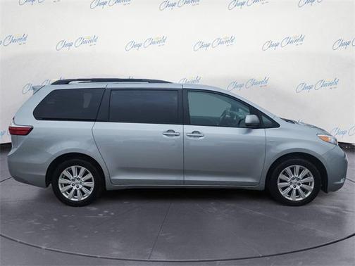 2017 Toyota Sienna LE