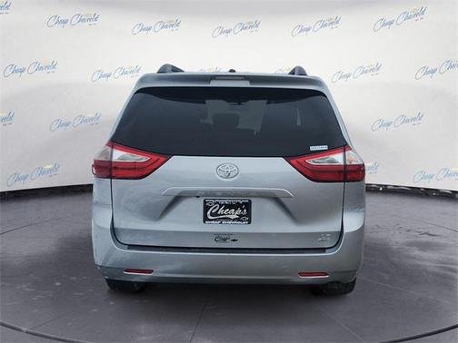 2017 Toyota Sienna LE