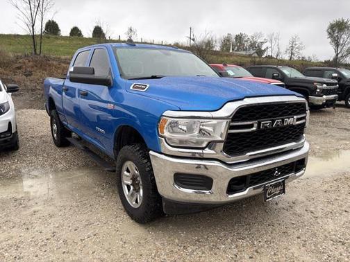 2020 RAM 2500 Tradesman Crew Cab 4X4 6'4' Box