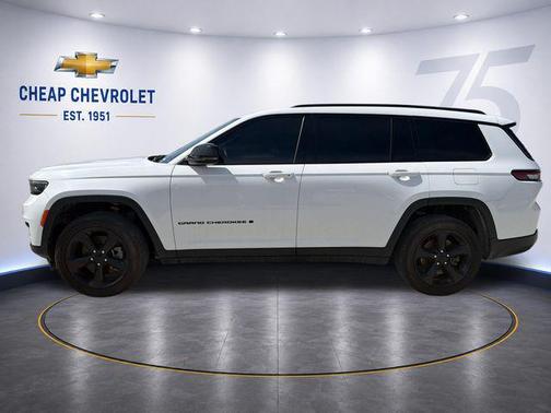 Bright White Clearcoat 2022 Jeep Grand Cherokee L Altitude