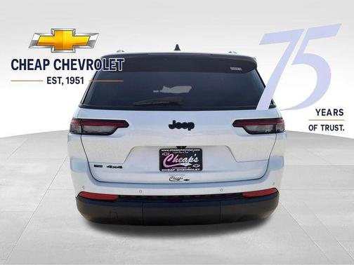 Bright White Clearcoat 2022 Jeep Grand Cherokee L Altitude