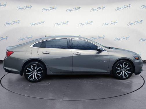 Pepperdust Metallic 2017 Chevrolet Malibu 1LT