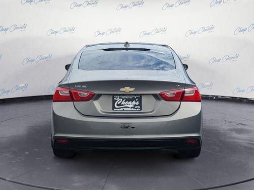 Pepperdust Metallic 2017 Chevrolet Malibu 1LT