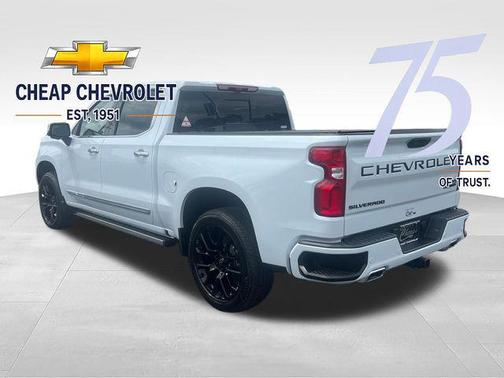Polar White Tricoat 2026 Chevrolet Silverado 1500 High Country