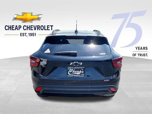 Mosaic Black Metallic 2026 Chevrolet Trax FWD 2RS