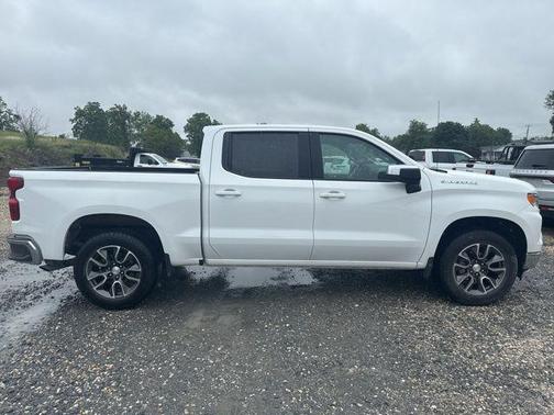 Summit White 2024 Chevrolet Silverado 1500 LT