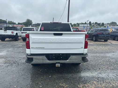 Summit White 2024 Chevrolet Silverado 1500 LT