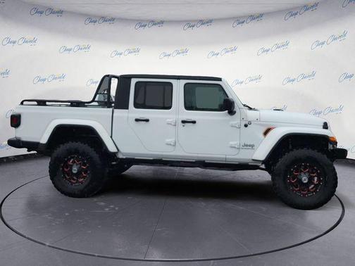 Bright White Clearcoat 2022 Jeep Gladiator Overland