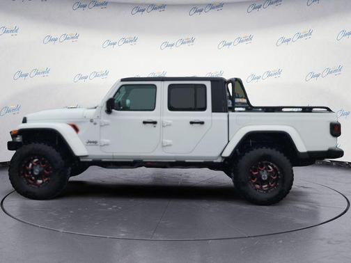 Bright White Clearcoat 2022 Jeep Gladiator Overland